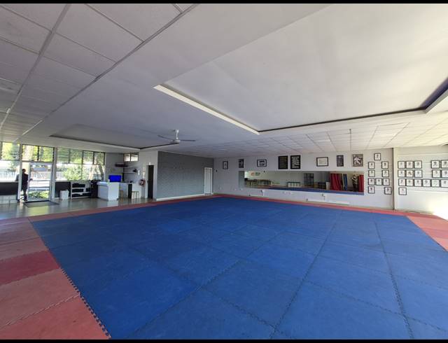 249M² OFFICE TO LET IN BIRNAM